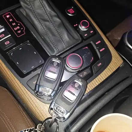 멈춰버린 아우디 A6를 깨우는 기술, 스마트키 추가 제작 전국 유일무이한 노하우 / 경기 부천, 전국 택배, 출장 시공 사진
