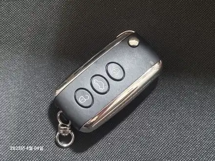 벤틀리 스마트키 먹통? 이렇게 수리하면 새것처럼 부활합니다 / 경기 부천, 전국 택배, 출장 시공 사진