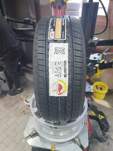 BMW 3시리즈 320D 사계절 올시즌 런플렛 타이어추천 안전성을 되찾다 225/50R17 / 서울 강서구 화곡동 시공 사진