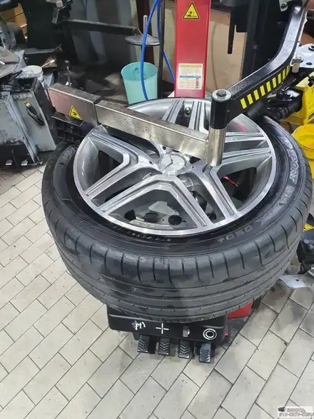 벤츠 지바겐 G63amg 피렐리 제로 올시즌 타이어 장착하다 / 서울 강서구 화곡동 시공 사진