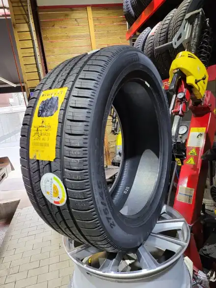 볼보 XC90 피렐리 올시즌 275 45 20 타이어 장착 / 서울 강서구 화곡동 시공 사진