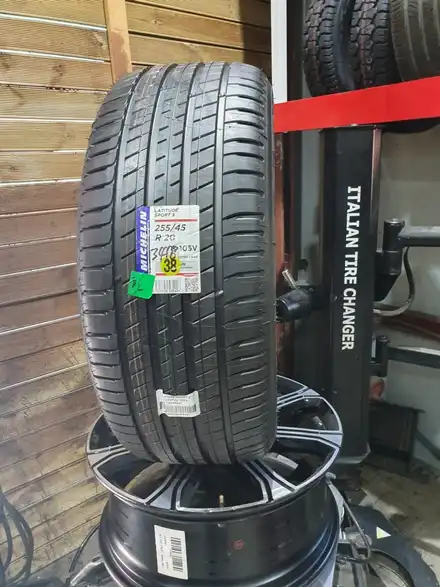 볼보xc60 20인치 타이어옆면파손 미쉐린 레티튜드스포츠3 타이어교체 255/45r20 / 서울 강서구 화곡동 시공 사진