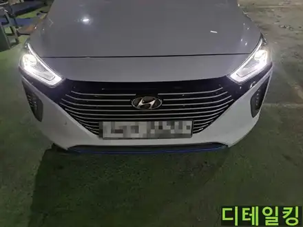 솔라룩스창원마산지점에서 아이오닉하이브리드 D8S HID전조등을 밝게 광량업그레이드했더니 2배더 밝아졌어요 / 경남 창원 시공 사진