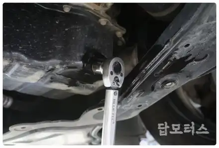 수원 호매실동 MQ4 하이브리드 전용 0w 20 합성 엔진오일 교환!! 잔유 제거!! 엔진오일 교환 주기는?! / 수원 권선구, 화성, 광교, 동탄, 용인 시공 사진