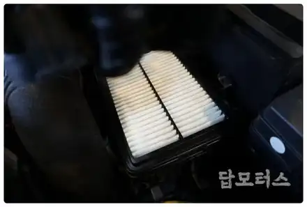코나 연비 향상과 엔진 보호 기능이 탁월한 엑슨 익스트림 8001 합성유 엔진오일 교환!! 수원 답모터스!! / 수원 호매실동 시공 사진