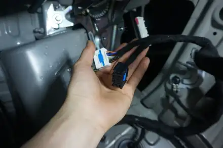 제네시스 EQ900 (G90) 전동트렁크,고스트도어 순정 부품으로 정확한 인스톨 / 대전 서구 시공 사진