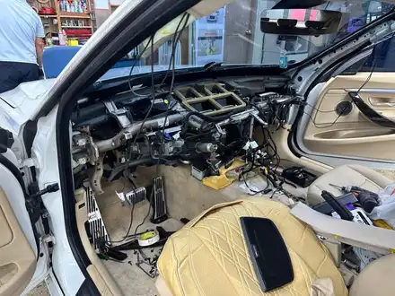BMW 3GT (F34) - 순정 HUD 헤드업 디스플레이 드르륵 소리와 함께 화면 이상 증상! 수리 방법과 비용? / 대전 서구 탄방동 시공 사진
