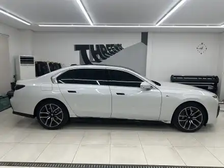 분당 BMW i7, 상단 투톤 고광택 투톤 랩핑 시공기 (#전체 #부분 #마이바흐룩 #판교 #코치라인) / 성남시 수정구 시흥동 시공 사진