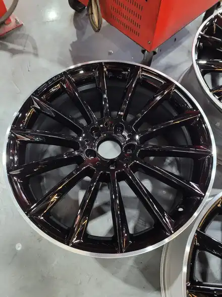 [타이어맥스] 벤츠e쿠페+20인치마차휠블랙유광도색+캘리퍼도슥(골드)+amg스티커 / 순천, 여수, 광양 시공 사진