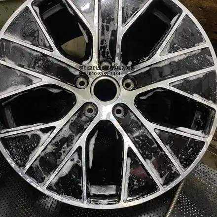 포르쉐 타이칸 터보s 에어로휠 휠복원 휠수리 [분당휠복원] / 서울 서초 시공 사진