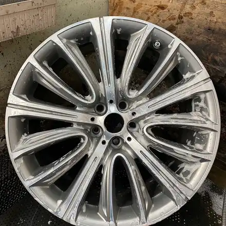 자동차 휠 복원 비용 BMW 7시리즈 교체 없이 당일 수리로 깔끔한 작업 / 서울 서초 시공 사진