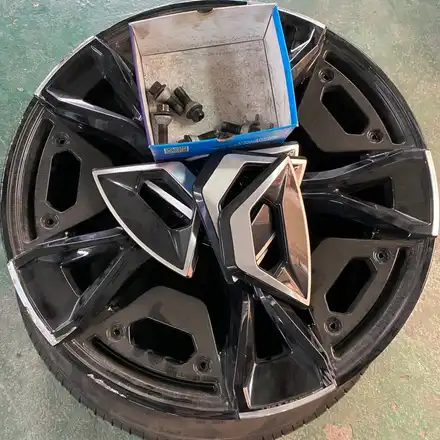 BMW ixm 순정 휠복원 당일작업 했어요 / 서울 서초 시공 사진