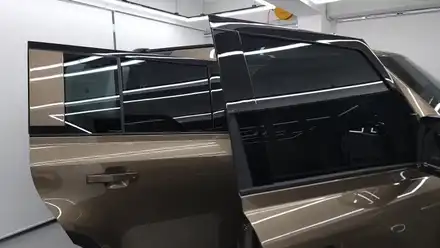 확고한 포지션의 오프로드 SUV 왕자 디펜더110 틴팅 시공 후기 / 부산 금정 시공 사진