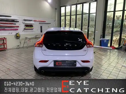 아이캐칭 볼보 V40 화이트유광시공/인천랩핑/인천부분랩핑/인천전체랩핑/인천자동차랩핑아이캐칭 / 인천 서구, 부평, 부천 시공 사진