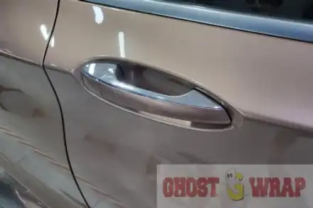 고스트랩(Ghostwrap) 인피니티 Q30s 전체랩핑(에이버리 슈프림 세틴 블랙 락 그레이 메탈릭) 및 크롬다이(죽이기) 및 엠블럼도색 시공 / 고양 일산 덕양구 시공 사진