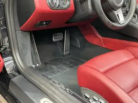 포르쉐 911 GTS 중고차 구매후 전차주들의 흔적과 실내 상처 제거하기 실내크리닝과 실내복원 / 과천 삼부골로 시공 사진