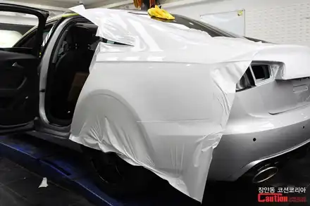 아우디 RS6 카스킨, 유광화이트 전체랩핑 - 장안동 코션 / 동대문,광진구,중랑구 시공 사진
