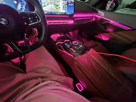 BMW G60 i5 M60 벨트, 센터콘솔 엠비언트 확장 [대구 코딩집] / 대구 북구 시공 사진