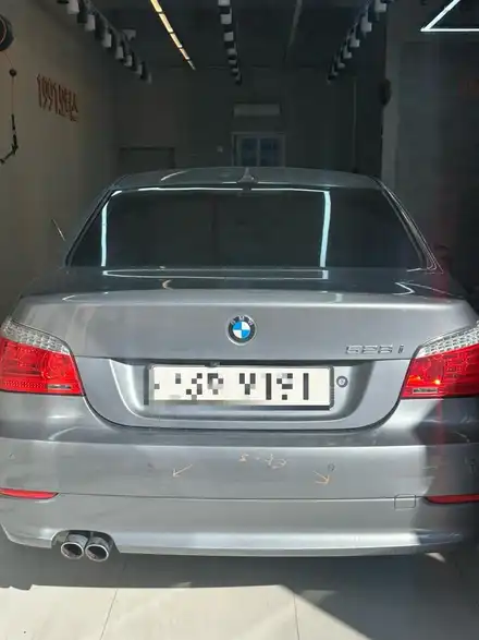 [성남·분당 BMW 사고수리] BMW 528i(E60) 후면추돌 사고뒷범퍼 탈거 오버홀 판금도색 · 대물보험 처리 전문수리 / 성남 중원 시공 사진