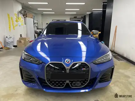 bmw i4 랩핑 시공으로 스포티하게 바뀐 외모 / 서울 강서구 시공 사진
