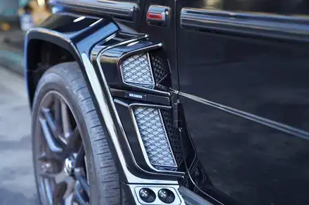 지바겐 와이드스타 G63AMG , 아크라포빅 티타늄 머플러 ,브라부스 엠블럼 세트 BRABUS / 경기 성남 분당 시공 사진