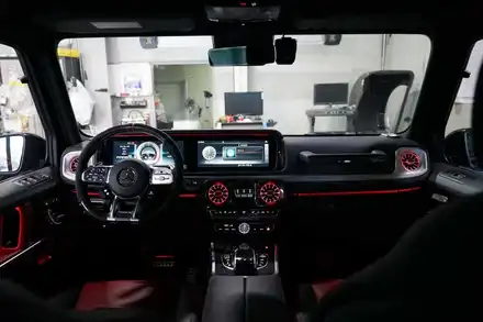 지바겐 G63AMG 신형 카본 알칸타라 퍼포먼스 핸들 터치패드 / 조그다이얼 버전 AMG 정품 지바겐카본인테리어,지바겐앰비언트 / 경기 성남 분당 시공 사진