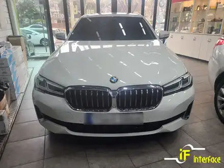 김해 BMW 블랙박스 G30 520i 순정 블랙박스 탈거 파인뷰 블랙박스 장착 / 김해,양산,부산 시공 사진