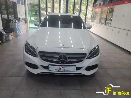부산 김해 벤츠 W205 C클래스 12.3인치 와이드모니터 안드로이드 내비게이션 장착 / 김해,양산,부산 시공 사진