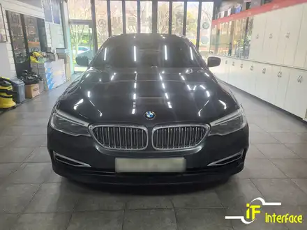 김해 BMW G30 5시리즈 에너지 관리 경고등 순정 블랙박스 탈거 후 블랙박스 보조배터리 장착 / 김해,양산,부산 시공 사진