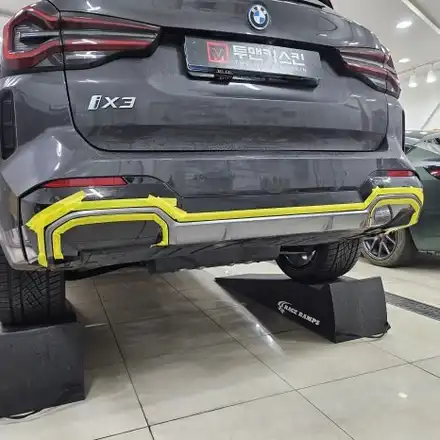 부천랩핑 BMW ix3 디퓨져 유광블랙 랩핑 크롬죽이기 잘하는 곳 / 인천 남동구 논현동 시공 사진