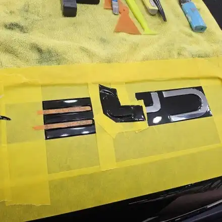 BYD 씨라이언7 신차 블랙아웃! 전후면 BYD 엠블럼 랩핑 & 레터링 제거 시공 / 인천 남동구 논현동 시공 사진