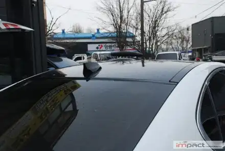 수원 랩핑 재규어 XF 루프스킨 작업 후 화이트 바디에 블랙 포인트 확실하게! / 수원시 권선구 고색동 시공 사진