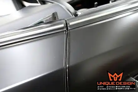 자동차 래핑 기술. 벤츠 SLK55AMG 사틴블랙 풀래핑 시공. / 의정부 신곡동 시공 사진