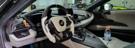 BMW I8 카본디컷핸들 또 다른 느낌의 핸들로 재탄생~!! / 오산 서부로 시공 사진