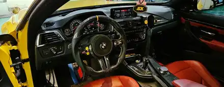 BMW f82 M4 카본디컷핸들 제이비커스텀 출고 / 오산시 두곡동 시공 사진