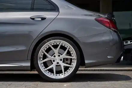 벤츠 C43AMG 20인치 휠타이어 BC휠 장착 / 경기 고양 일산서구 시공 사진