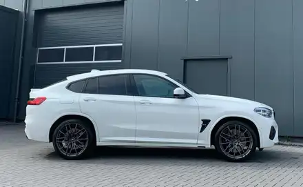 BMW X4M 21인치 휠타이어 장착 F98 x4M 가변배기시스템 장착  21인치 휠타이어 장착 / 경기 고양 일산서구 시공 사진