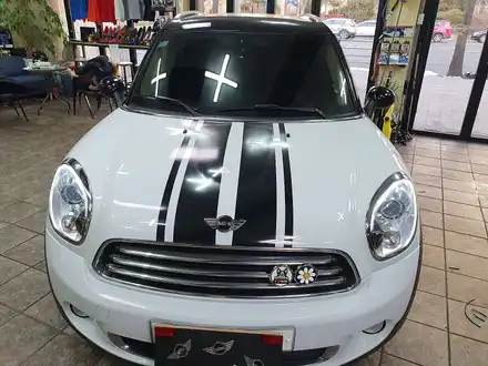 BMW 미니쿠퍼 2세대 R56 쿠퍼 R60 컨트리맨 깜찍이 LED 면발광 데이라이트 장착과 편리한 귀접이 락폴딩 장착으로 차량이 더욱더 편리하며 스타일이 살아납니다.~~~^^ / 서울 도봉구 시공 사진
