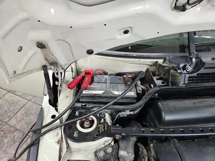 BMW 미니쿠퍼 R56 시동불능 연료펌프 릴레이 작업으로 모두 정상적으로 살려드렸으며 수명이 다한 배터리를 AGM 배터리 교환으로 컨디션을 회복시켜 드렸습니다.~~~^^ / 서울 도봉구 시공 사진
