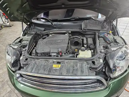BMW 미니쿠퍼 R60 컨트리맨 소모품 엔진오일 교환으로 차량에 컨디션을 회복시켜 드렸습니다.~~~^^ / 서울 도봉구 시공 사진