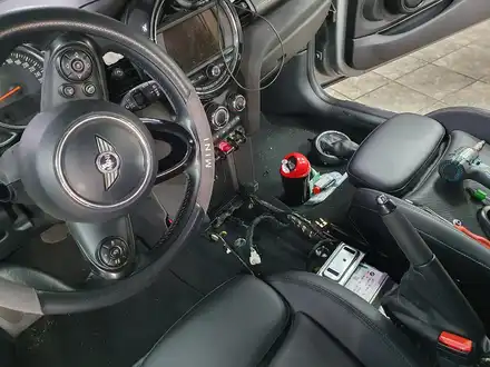 BMW 미니쿠퍼 3세대 F56 고질병 변속기 장애 경고등을 말끔히 수리하여 스트레스에서 해방시켜 드렸습니다.~~~^^ / 서울 도봉구 시공 사진