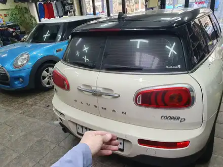 BMW 미니쿠퍼 F54 클럽맨 고질병 브레이크등결함 경고등을 모두 말끔히 수리해드리고 F55 쿠퍼 차량엔 이상있는 브레이크 패드센서를 모두 교환하여 경고등을 해결하여 드렸습니다.~ / 서울 도봉구 시공 사진