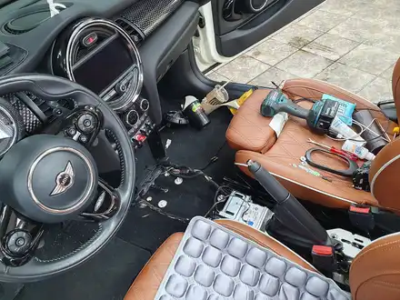 BMW 미니쿠퍼 3세대 F57 컨버터블 고질병 변속기 장애 경고등을 말끔히 수리하여 스트레스에서 해방시켜 드렸습니다.~~~~~^^ / 서울 도봉구 시공 사진