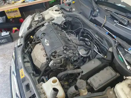BMW 미니쿠퍼 2세대 R56 부동액 누수와 수명이 다한 서모스텟을 모두 신품으로 교환하셔 차량에 컨디션을 회복시켜 드렸습니다.~~~^^ / 서울 도봉구 시공 사진