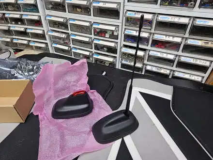 BMW 미니쿠퍼 F55 순정정품 LED 샤크 안테나 장착으로 자동세차시 더이상 걱정 안하셔도 되십니다.~~~^^ / 서울 도봉구 시공 사진