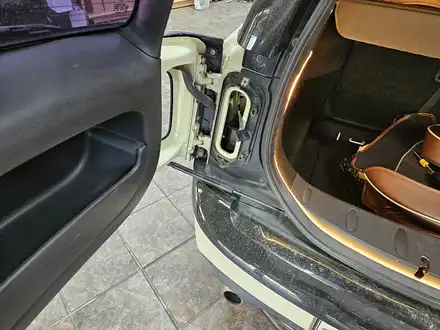 BMW 미니쿠퍼 R55 클럽맨 윈도우 단차 조정과 함께 고질병 브레이크등 경고등을 수리하여 스트레스에서 해방시켜 드렸습니다.~~~^^ / 서울 도봉구 시공 사진