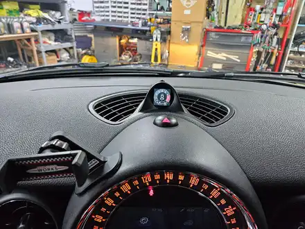 BMW 미니쿠퍼 R56 JCW 가져오신 터보 부스터 게이지 장착으로 주행중 갬성마력을 올려 드렸습니다.~~~~~~^^ / 서울 도봉구 시공 사진