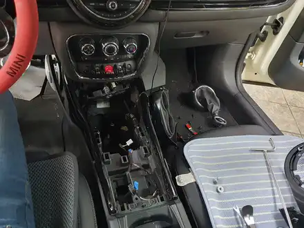 BMW 미니쿠퍼 F54 클럽맨 스트레스 원인 변속기 장애 경고등을 모두 말끔히 수리하여 스트레스에서 해방시켜 드렸습니다.~~~^^ / 서울 도봉구 시공 사진
