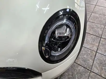 BMW 미니쿠퍼 2세대 R56 가져오신 미니전용 LED 데이라이트 라이트 교환으로 야간에 광명을 찾아드리고 차량에 스타일을 변신시켜 드렸습니다.~~~^^ / 서울 도봉구 시공 사진