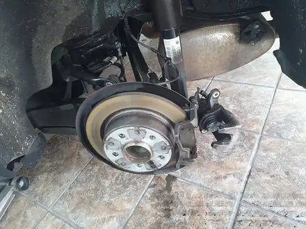 BMW 미니쿠퍼 3세대 F56 소모품 브레이크 패드를 성능좋은 브렘보 브레이크 패드로 교환하여 차량에 컨디션을 회복시켜 드렸습니다.~~~^^ / 서울 도봉구 시공 사진